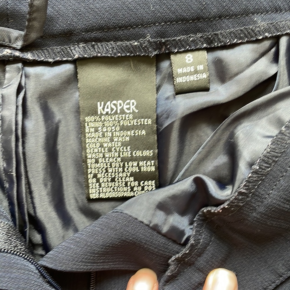 EUC Kasper suit - Picture 7 of 7